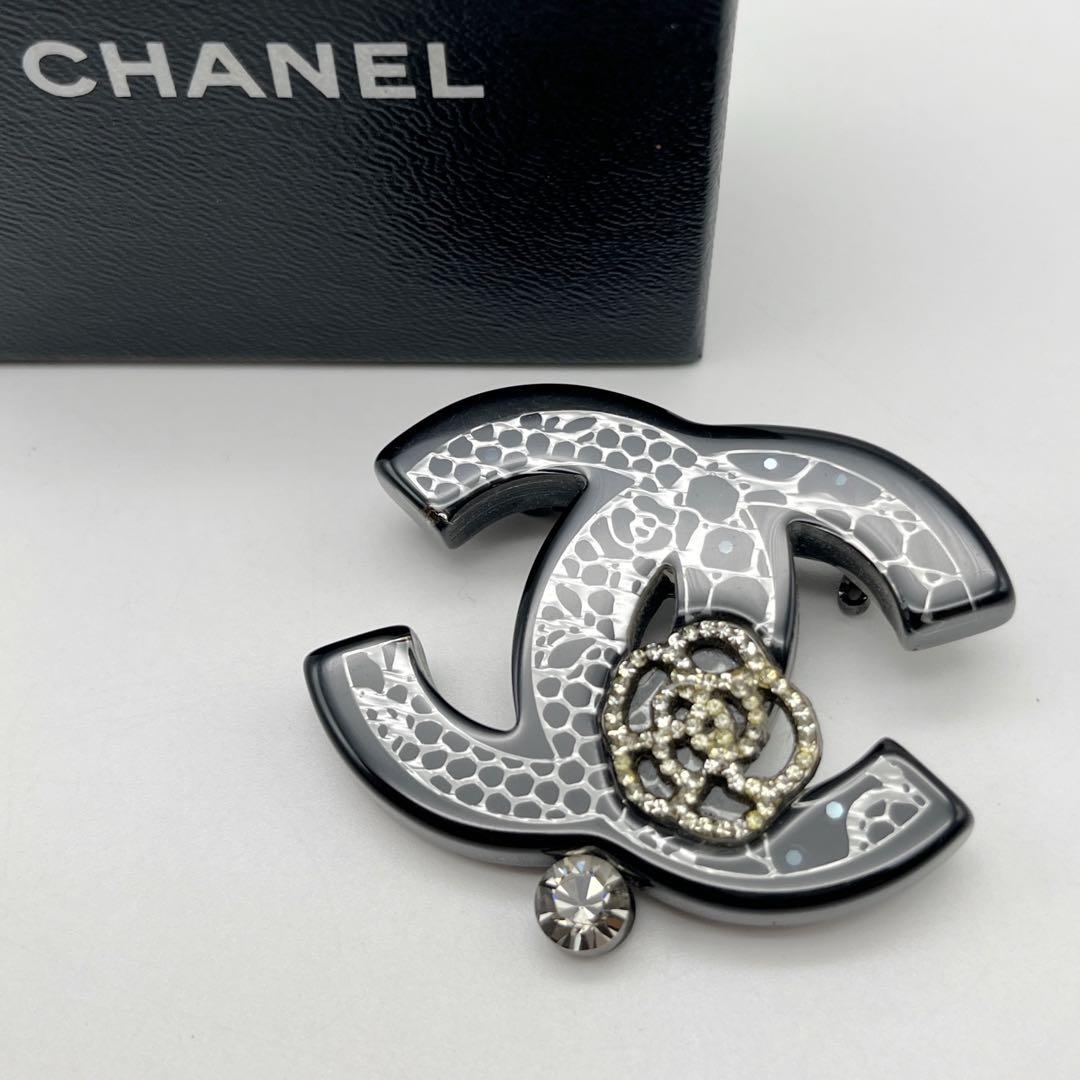 CHANEL シャネル ブローチ ココマーク ラインストーン パイソン シルバー
