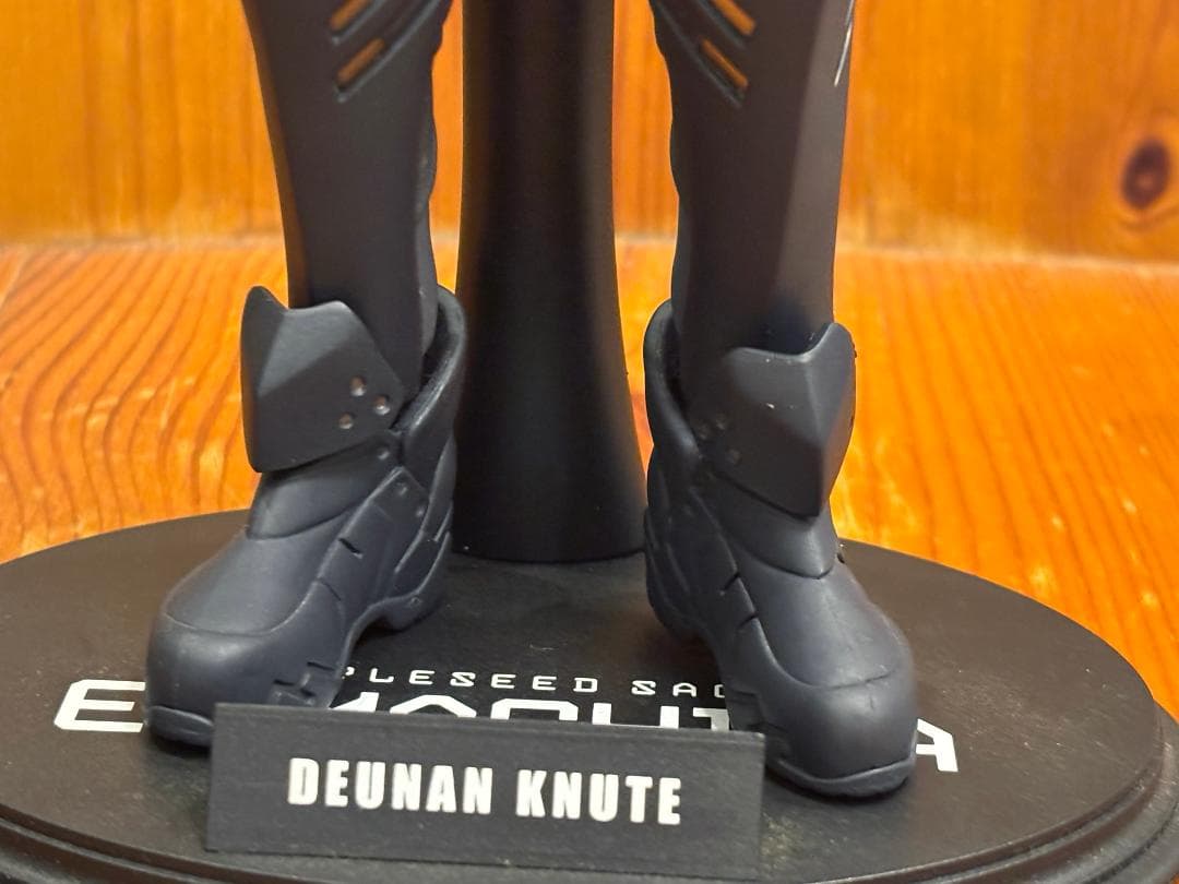 ホットトイズ 　１／６スケールフィギュア　デュナン・ナッツ　欠品アリ