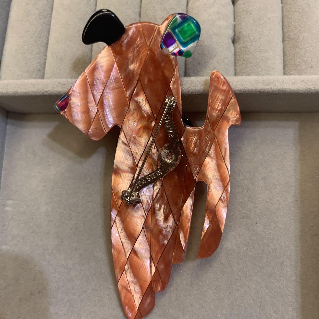 リアスタン アンティーク ブローチ 犬 リック - メルカリ