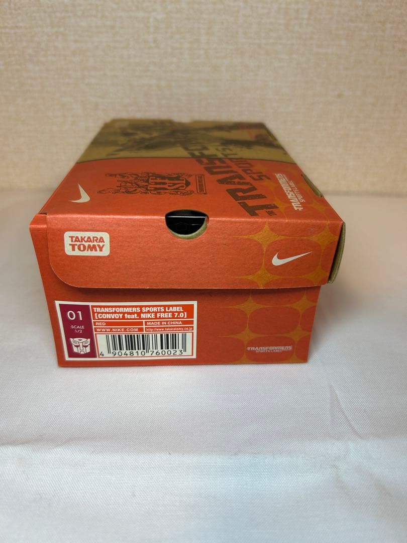 トランスフォーマースポーツレーベル NIKEコラボ コンボイ レッド 未開封