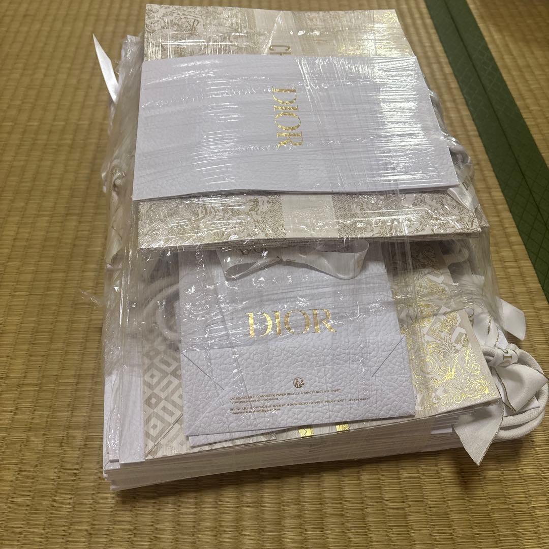 Dior ショッパー袋 まとめ売り 32枚プラス1枚（おまけ）お値下げ不可
