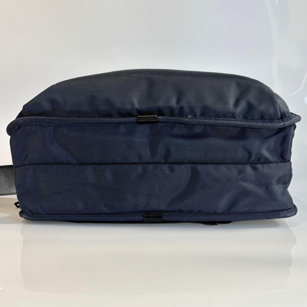 美品 トゥミ ソフネット 2WAY ブリーフケース ネイビー ビジネスバッグ