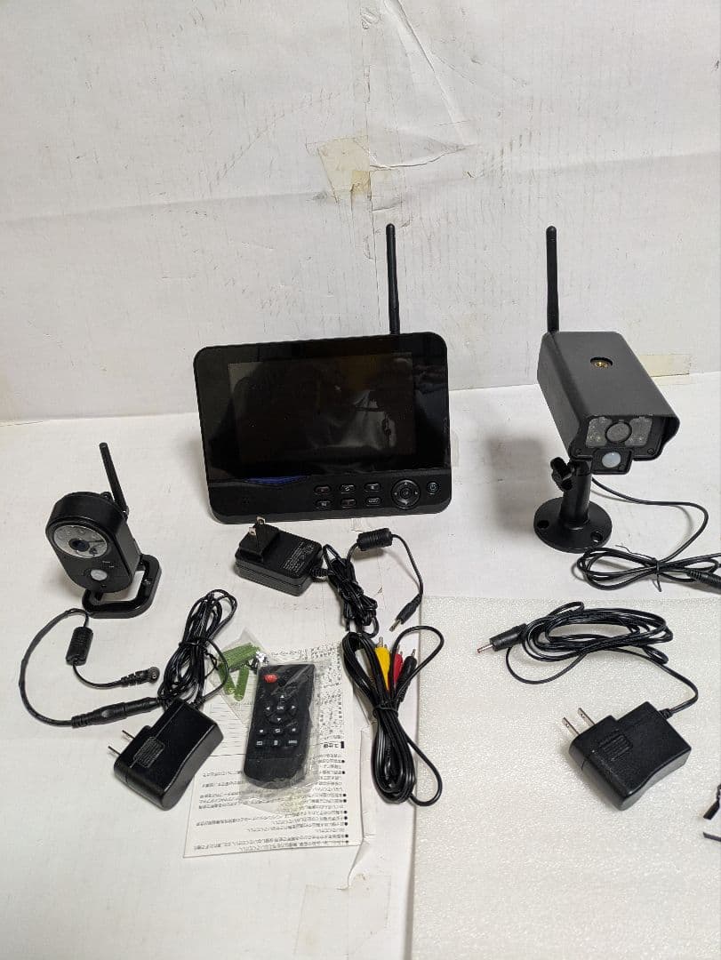 サンワサプライ防犯カメラ2台モニターセット、リモコン操作、エルパと