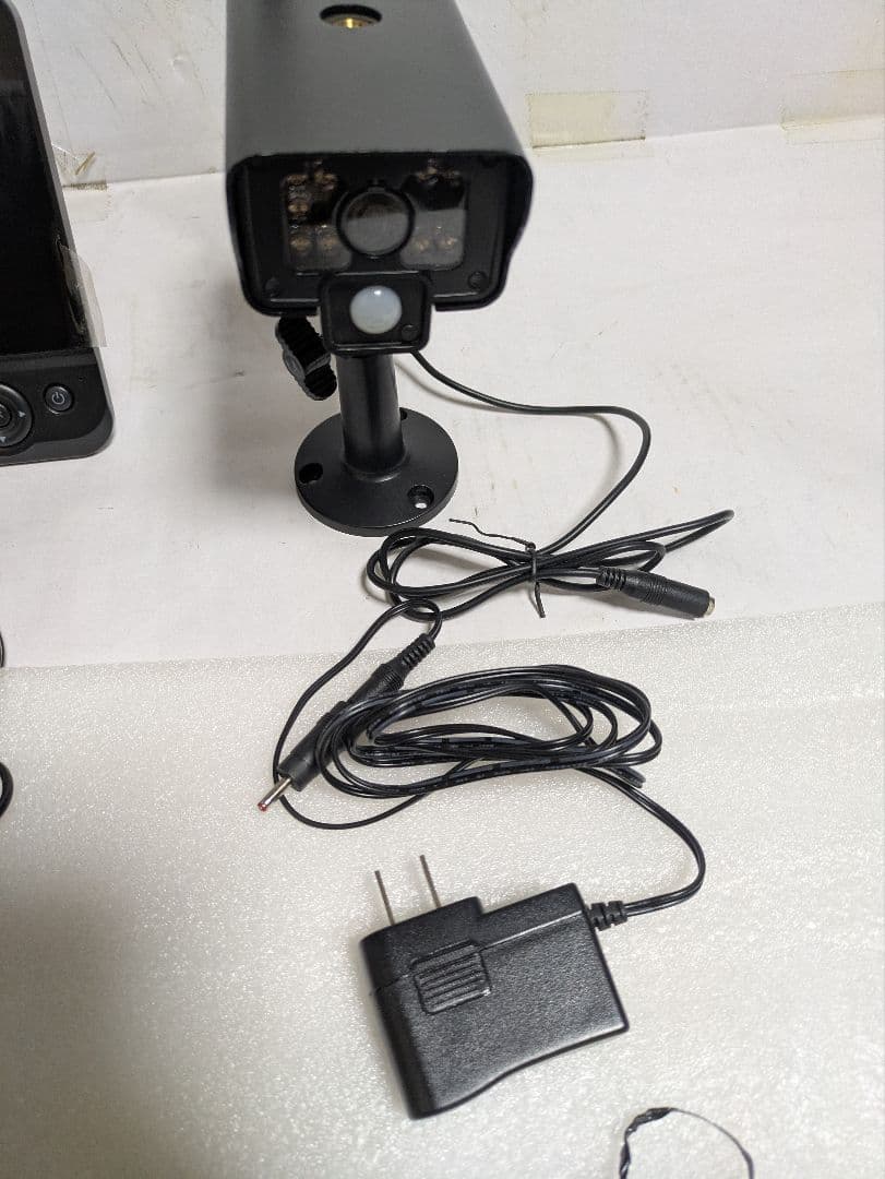 サンワサプライ防犯カメラ2台モニターセット、リモコン操作、エルパと