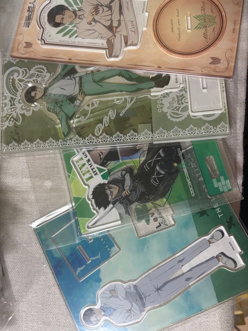 進撃の巨人 リヴァイ兵長 アクリルスタンドまとめ売り