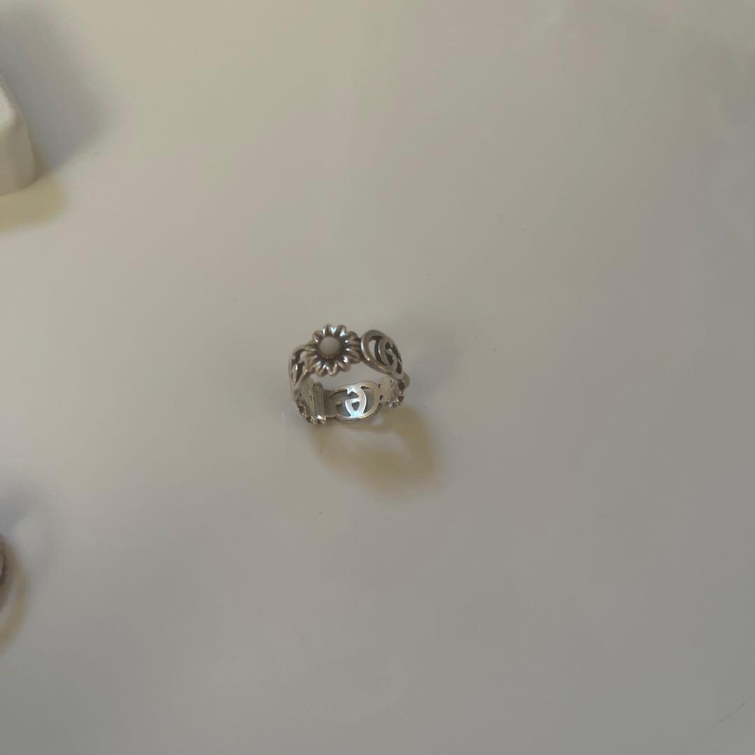 大幅値下げ　GUCCIシルバー 花モチーフ リング