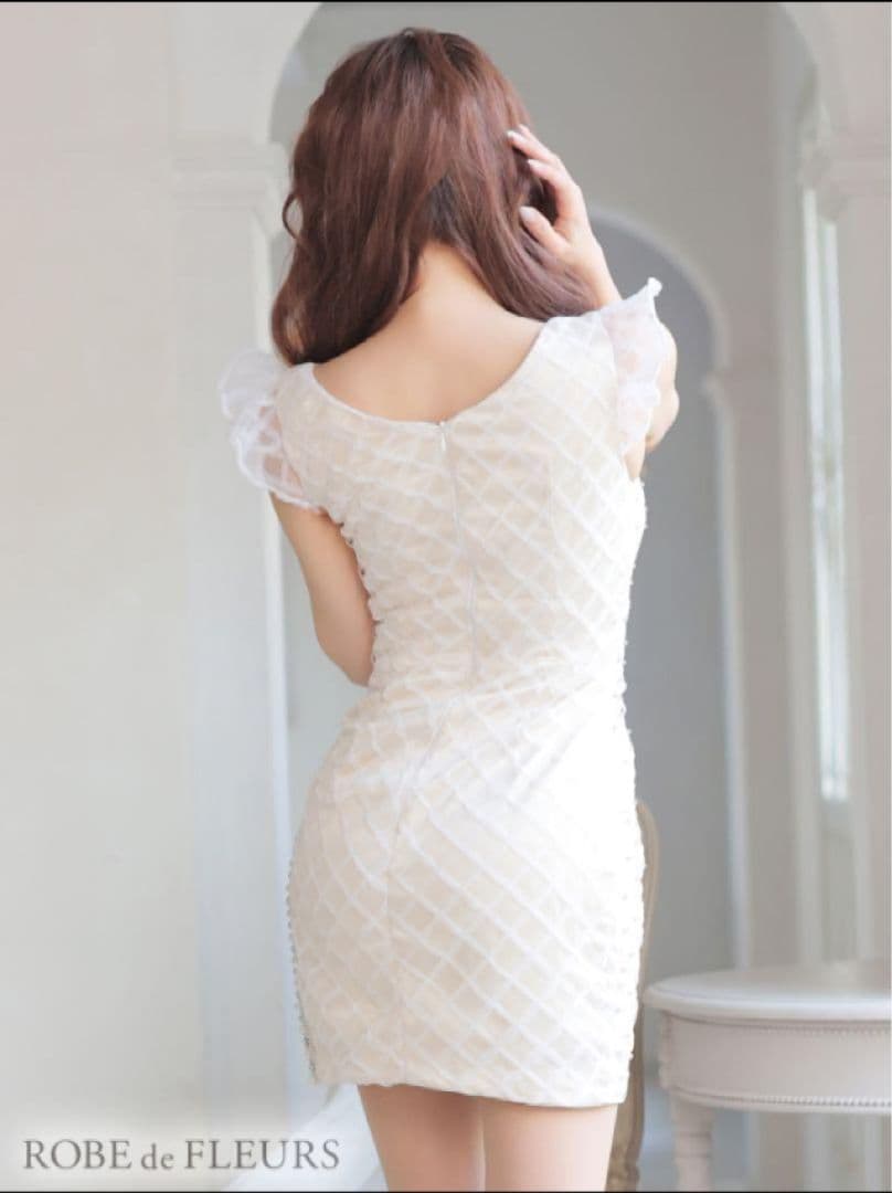 ROBE de FLEURS ビーズ装飾アイボリードレス