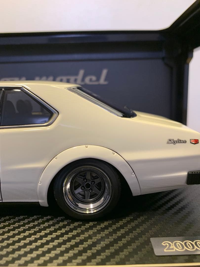 IGモデル1/18 日産 スカイライン 2000 GT-ES C210 ホワイト