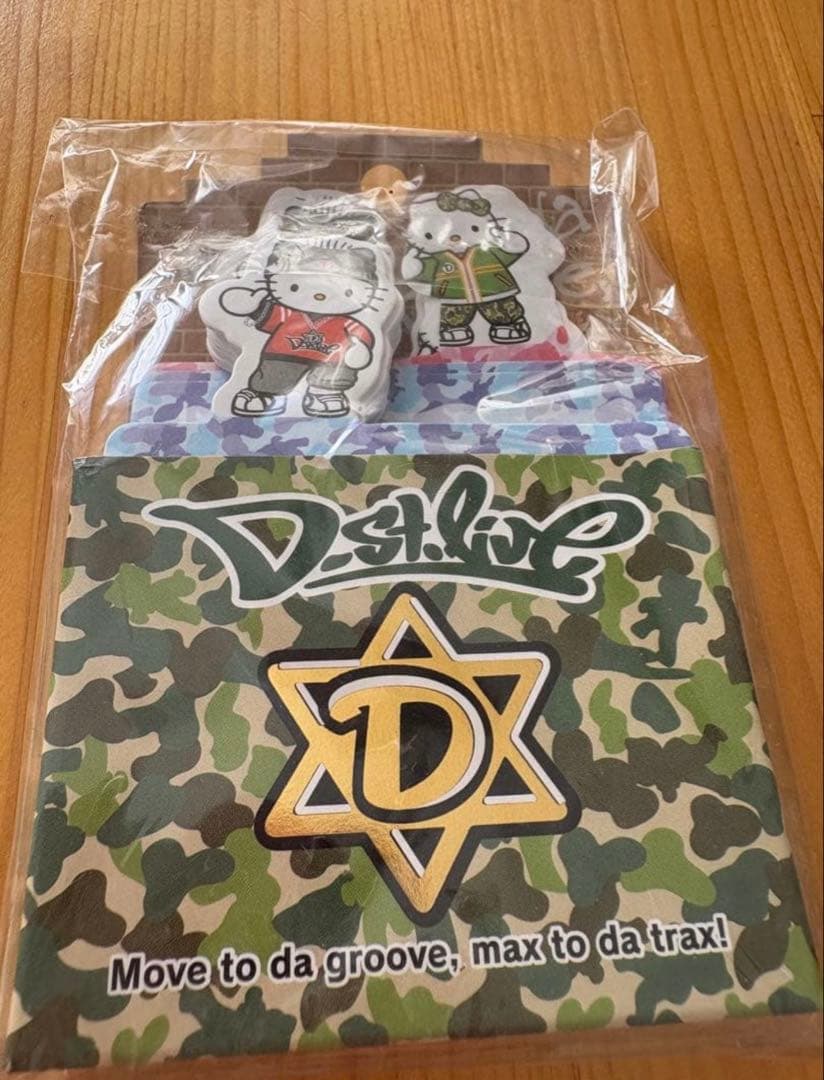 D-st.live限定】ハローキティ 迷彩メモ帳 当時物 平成レトロ 未使用