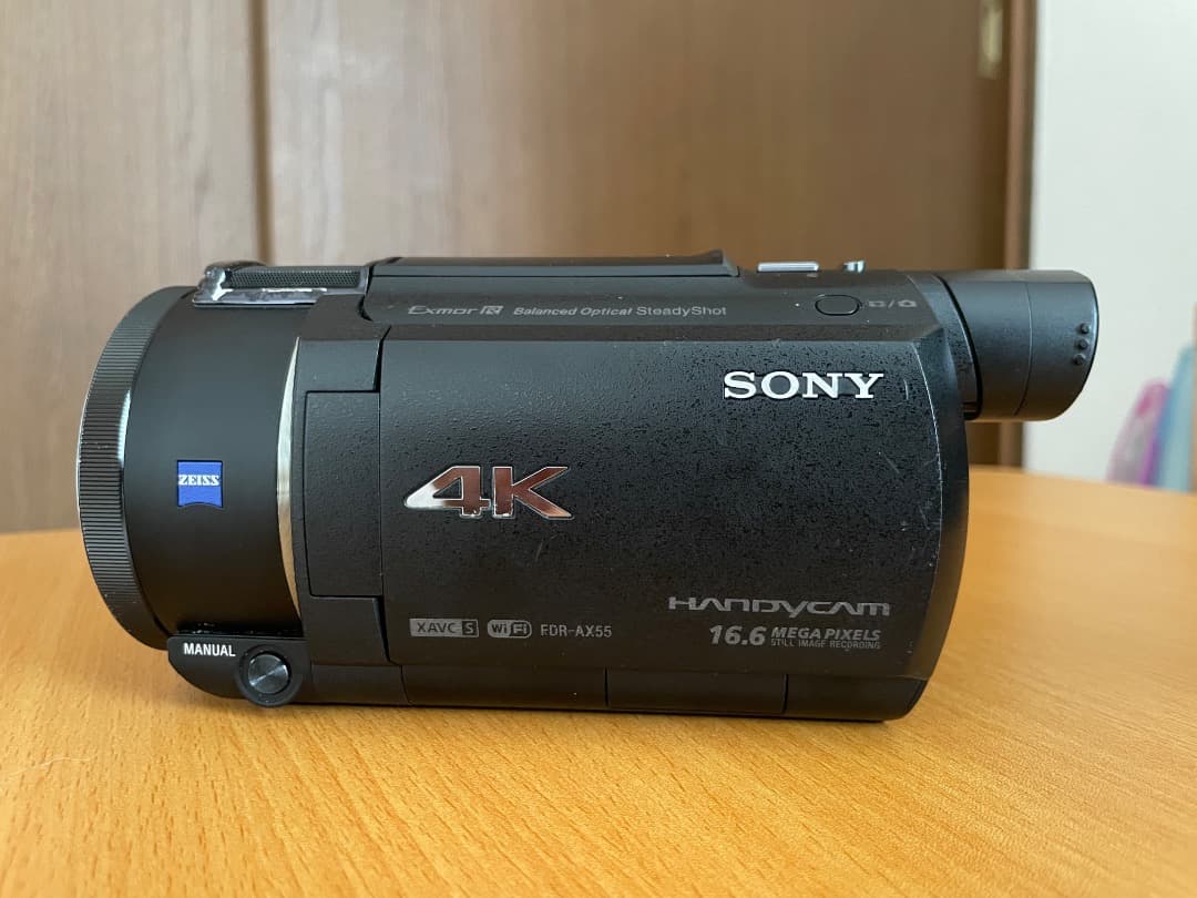 ソニービデオカメラ　AX55/充電器&バッテリー2個