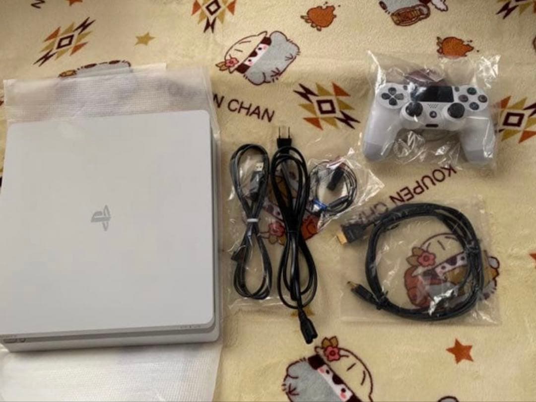 PlayStation4 CUH-2100B B02 グレイシャーホワイト1TB