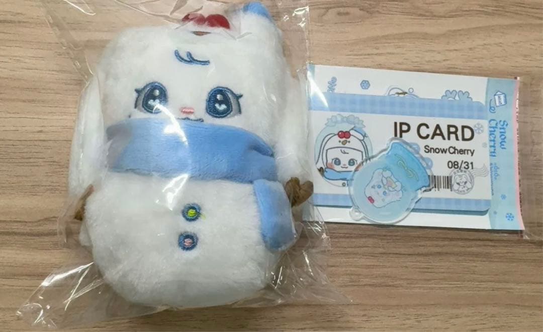 ive ウォニョン スノーチェリー マスター ぬいぐるみ 10cm ドール