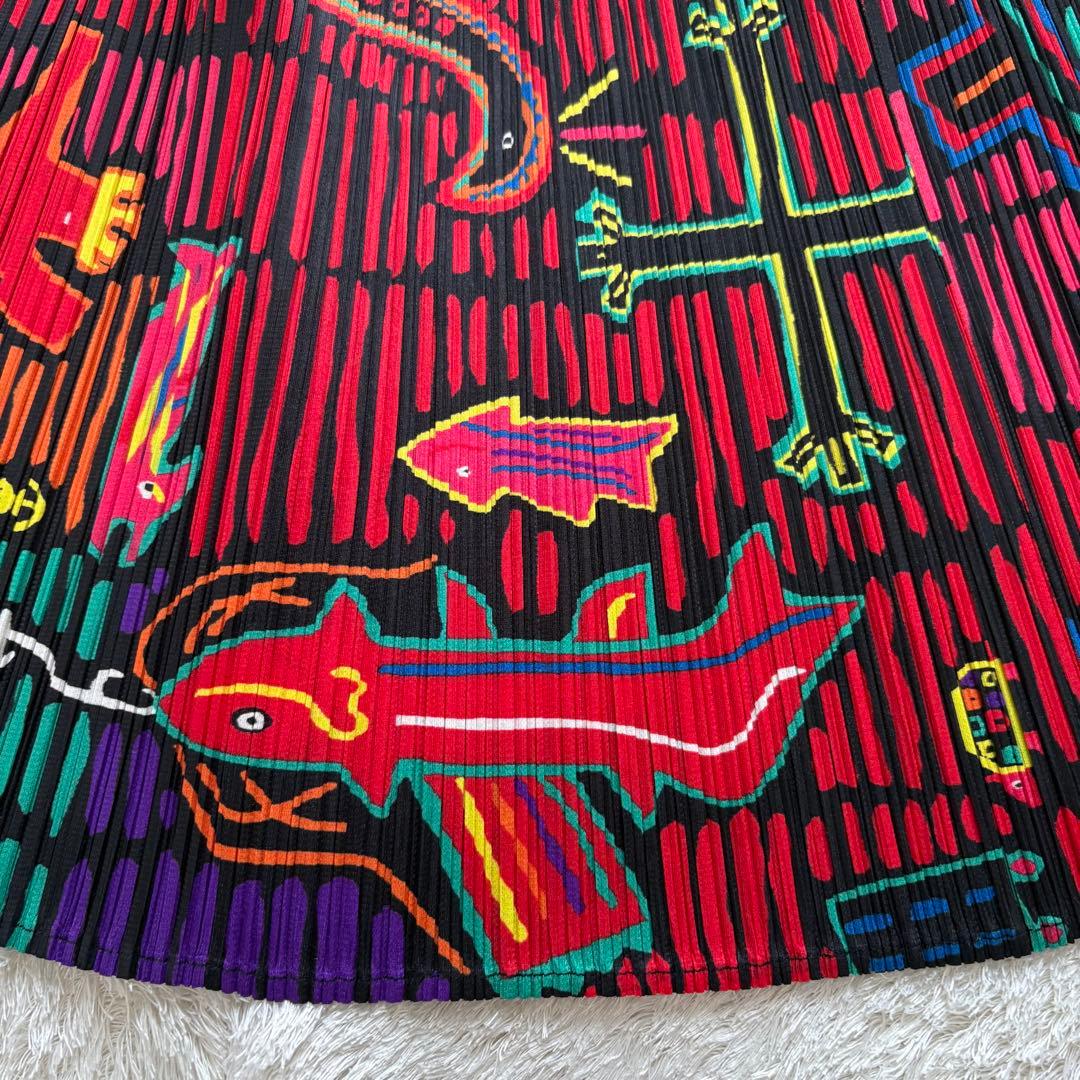 極美品☆希少☆プリーツプリーズ☆イッセイミヤケ☆お洒落なスカート☆サイズ２