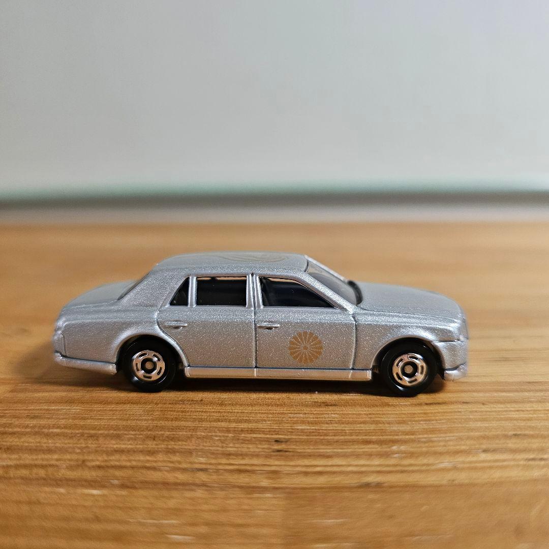 《A041》【二次加工トミカ】トヨタ　センチュリー　御料車　即位礼正殿の儀