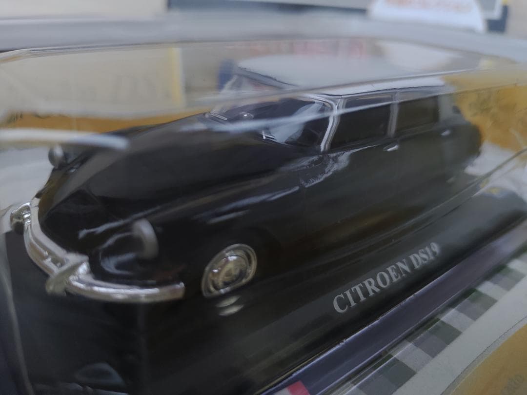 シトロエン　DS19　1/43スケール　ダイキャストモデル