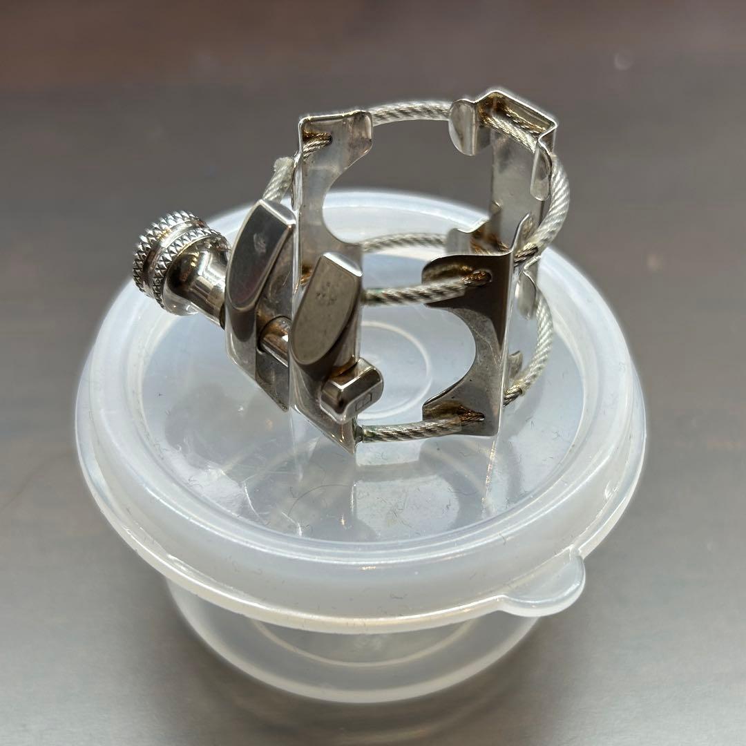 K Plume アルトサックス用リガチャー 真鍮製銀メッキ 中古品