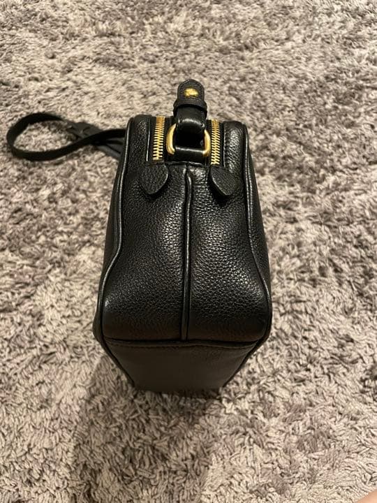 PRADA★ショルダーバッグ（ブラック）