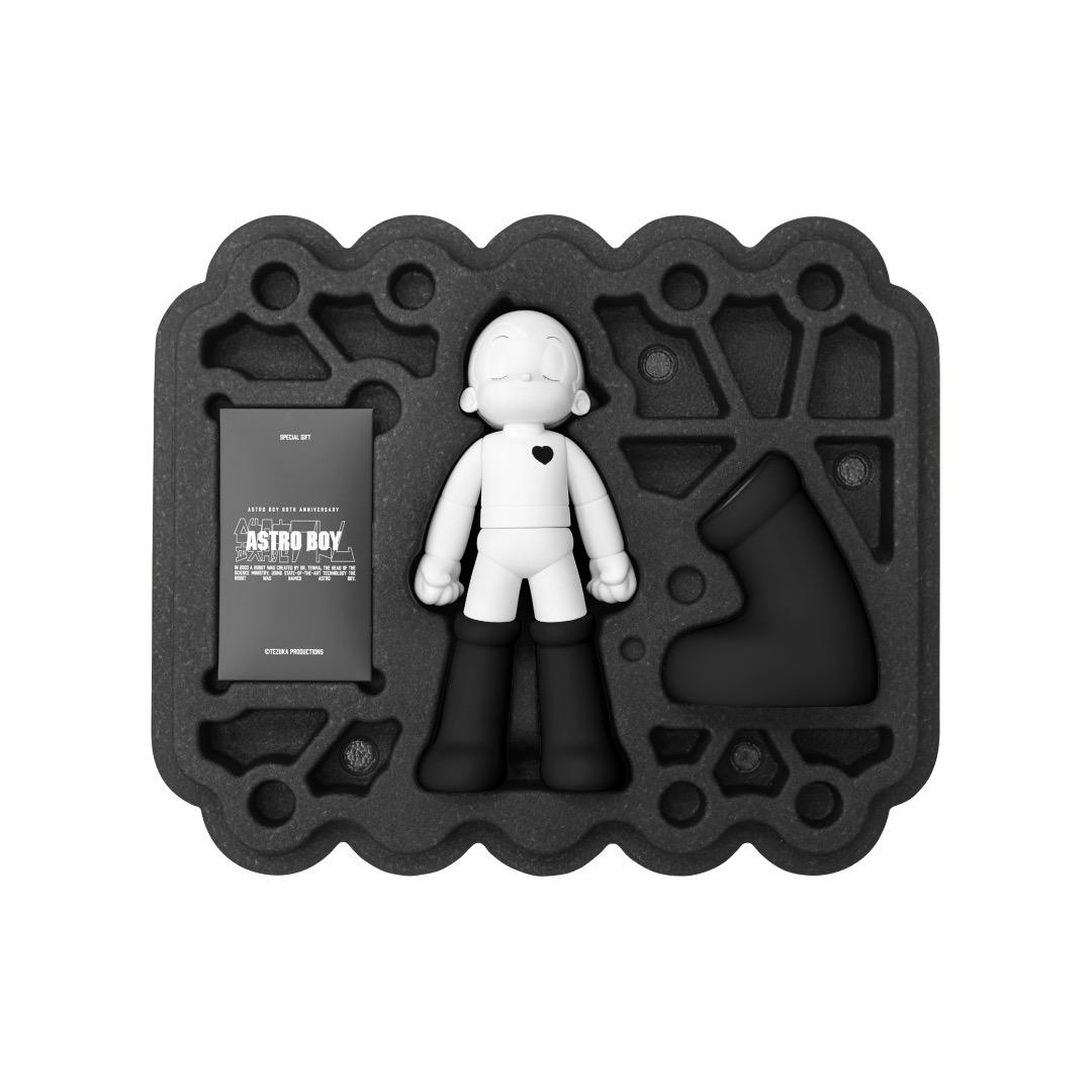 鉄腕アトム ブラックエディション スペシャルパッケージ （Qi2対応） 鉄腕アトム ブラックエディション スペシャルパッケージ （Qi2対応