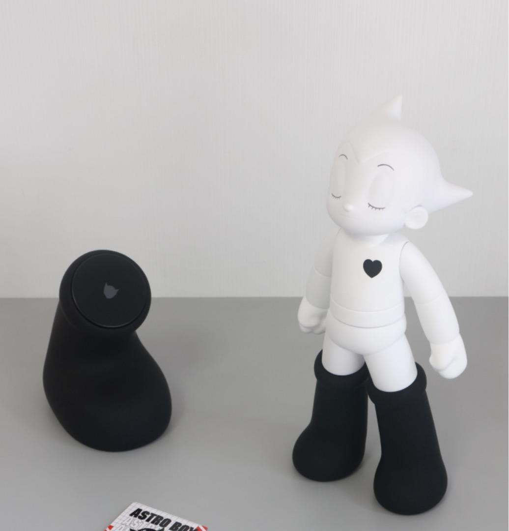 鉄腕アトム ブラックエディション スペシャルパッケージ （Qi2対応