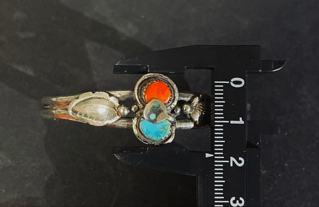 【ズニ族】故エフィー・カラバサ ターコイズ コーラル シルバー バングル