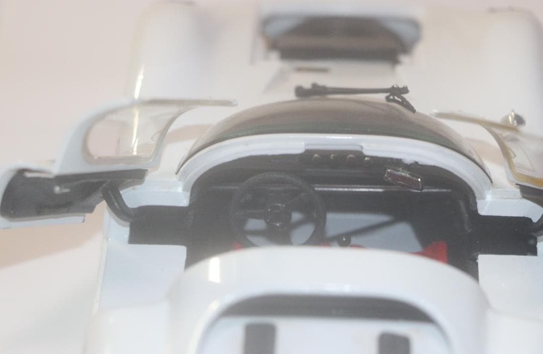 exoto 製　モーターボックス ポルシェ９１０ 　1/18 　中古品