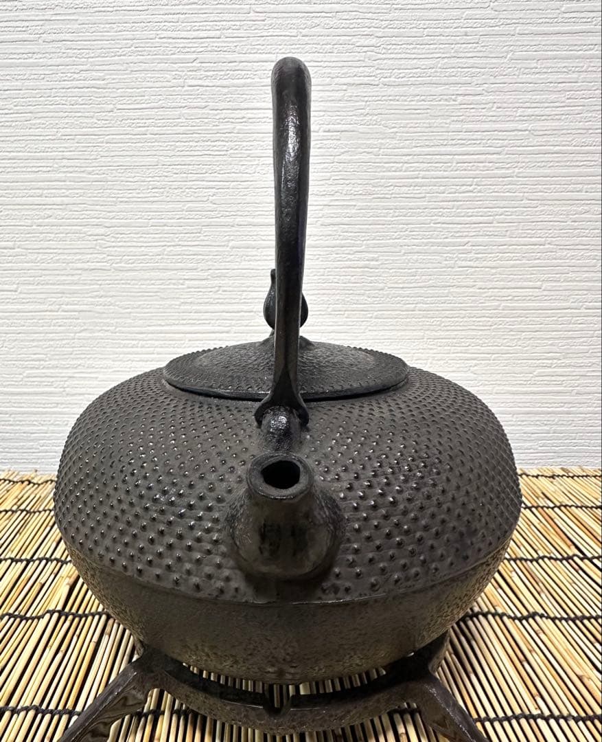 南部三厳堂名人手取型アラレ木箱、付属品付茶道具南部鉄器伝統工芸品