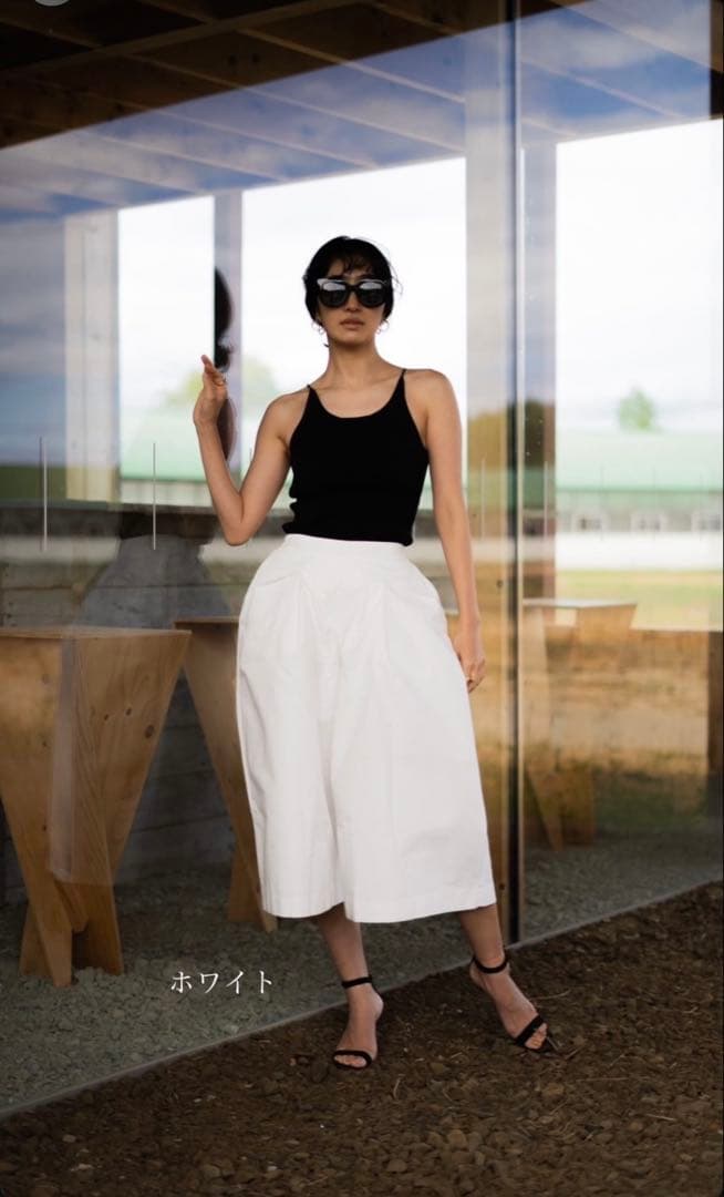 Nala ドレスパンツ　伊勢丹新宿店限定ホワイト　スイムウェア　美品