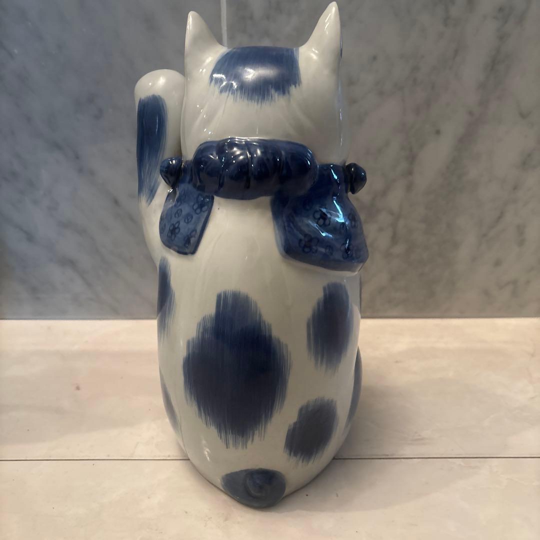 九谷焼アンティーク 妖艶な瞳やまつ毛、体の模様が芸術的で