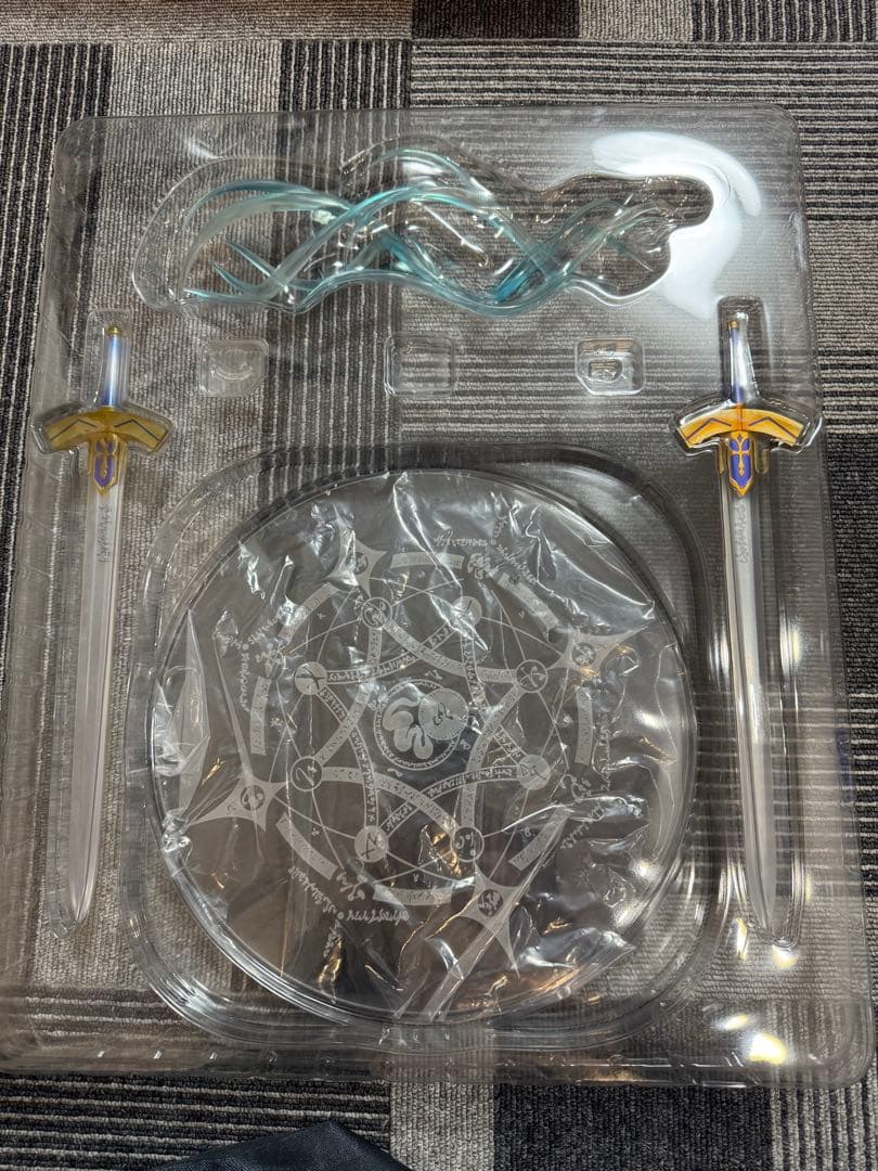 FREEing セイバー/アルトリア・ペンドラゴン 1/4スケールフィギュア