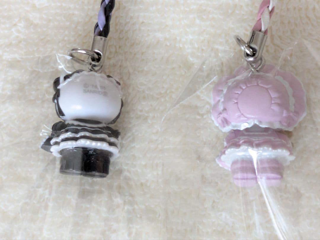 【ハローキティ】未使用タグ付き　Pour Lolita　嶽本野ばらコラボ　2種類