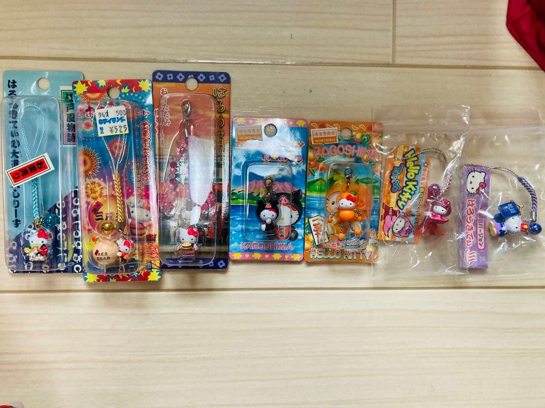 楽1番04✨キティ　ご当地　根付け　キーホルダー　チャーミー　56個