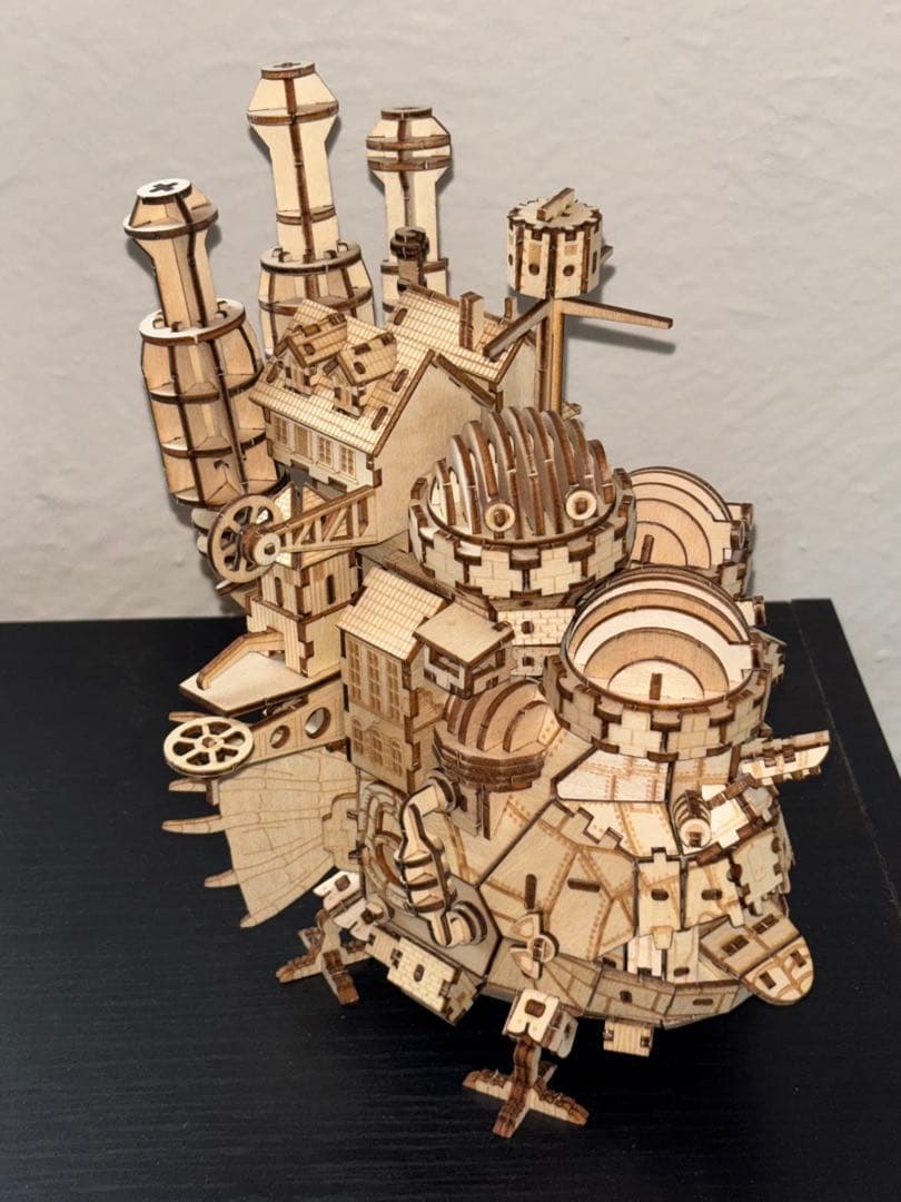 完成品ハウル城3Dウッドパズル 激レア ハウルの動く城【ki-gu-mi】 【