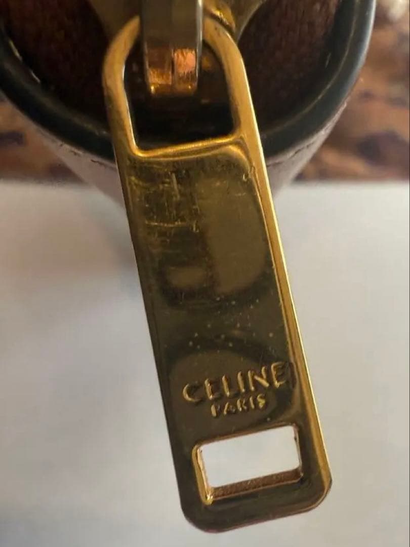 セリーヌ　キュイル トリオンフ コンパクトジップ