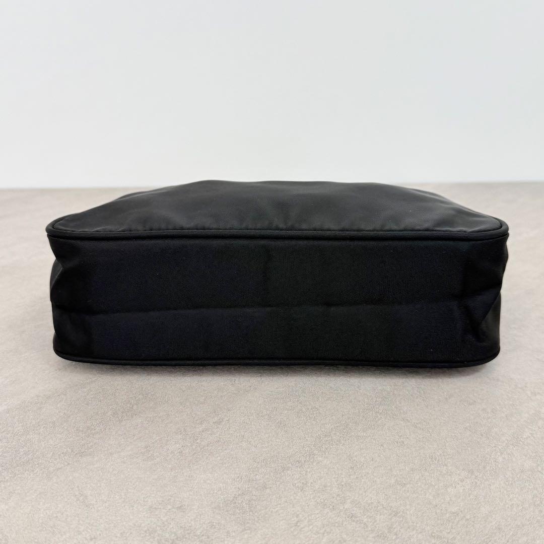 極美品 PRADA ハンドバッグ アクセサリーポーチ ナイロン 三角プレート