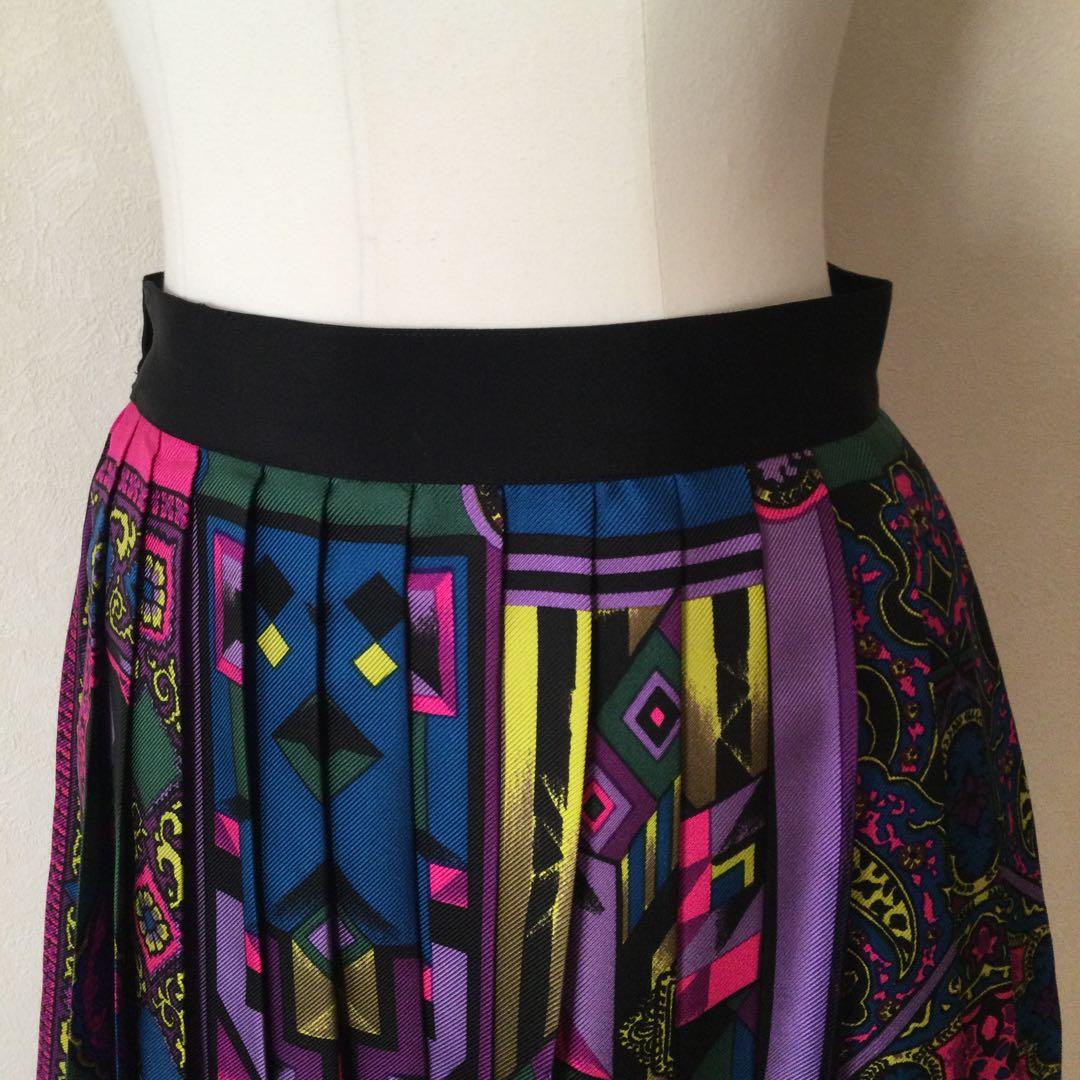 ジャンニヴェルサーチ　ヴィンテージ　シルク　プリーツ　スカート