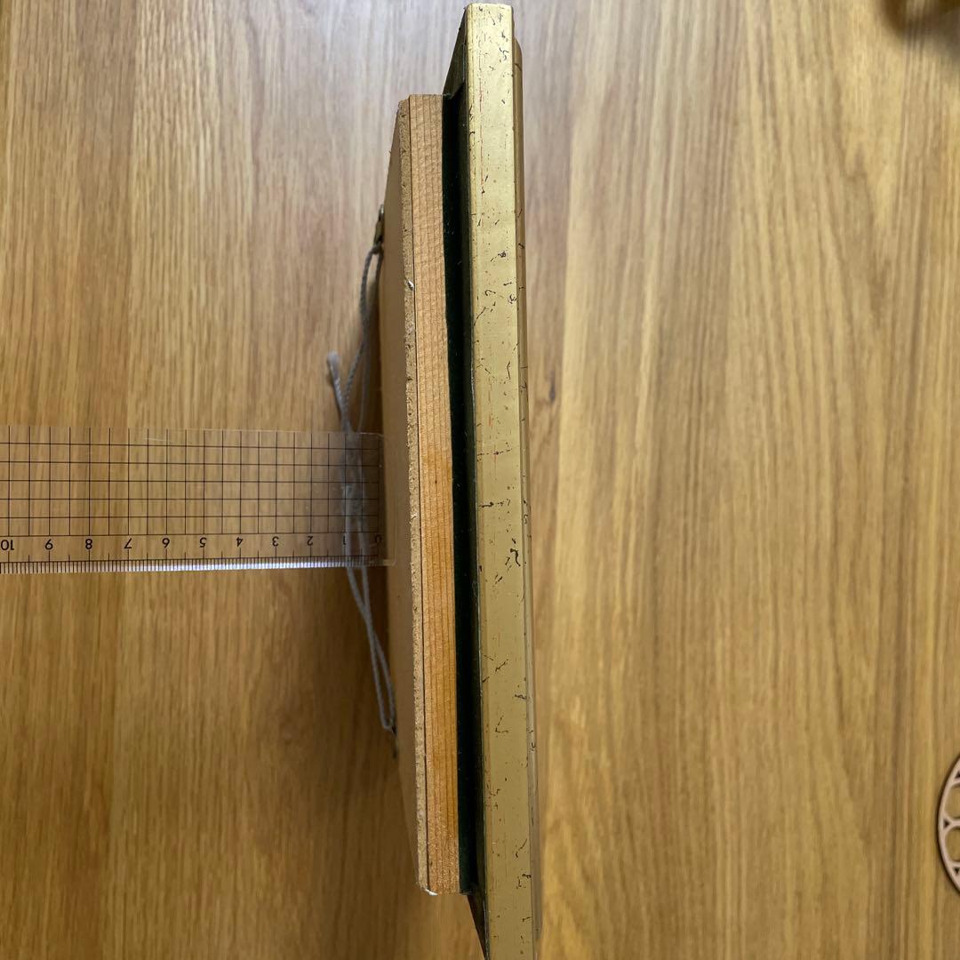 立体的コラージュアート 金色フレーム