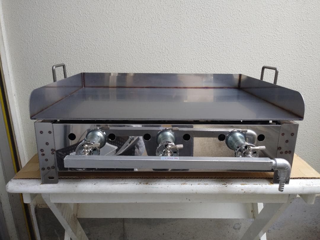 便利な持ちて付き　プロパンガス用　鉄板焼きグリドル　３辺フチ加工　お好み焼きそば