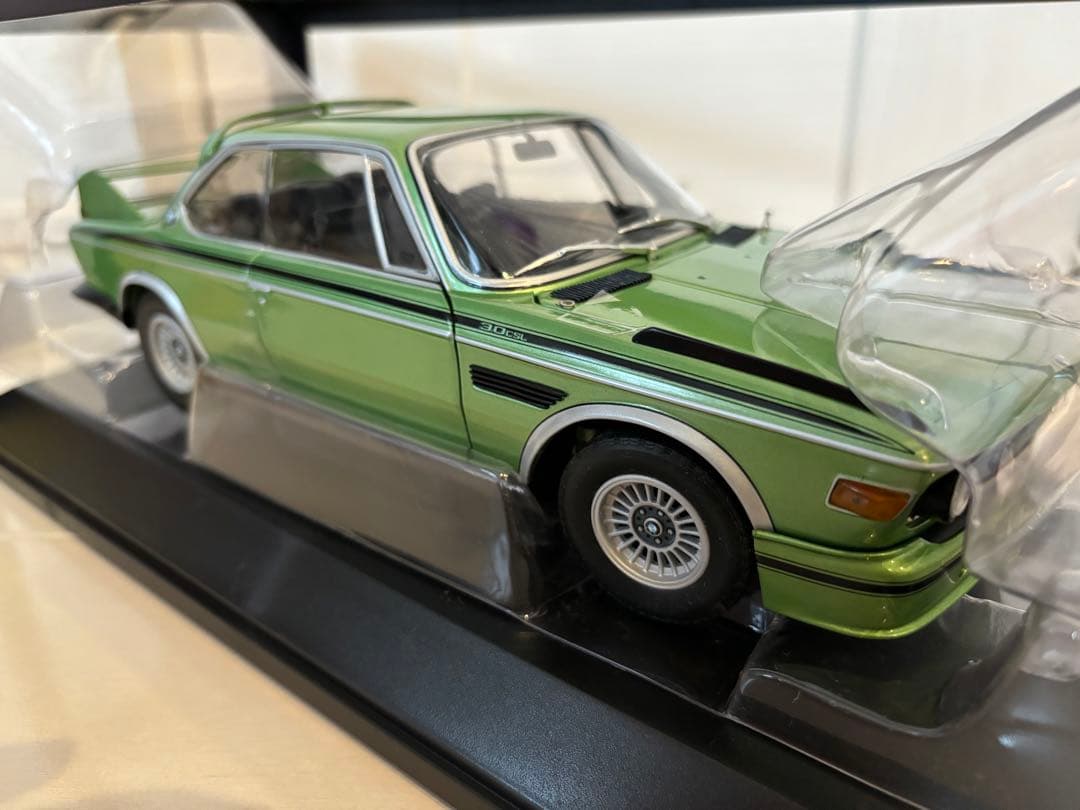 BMW 3.0CSl E9 lic grun ミニチャンプス 1/18