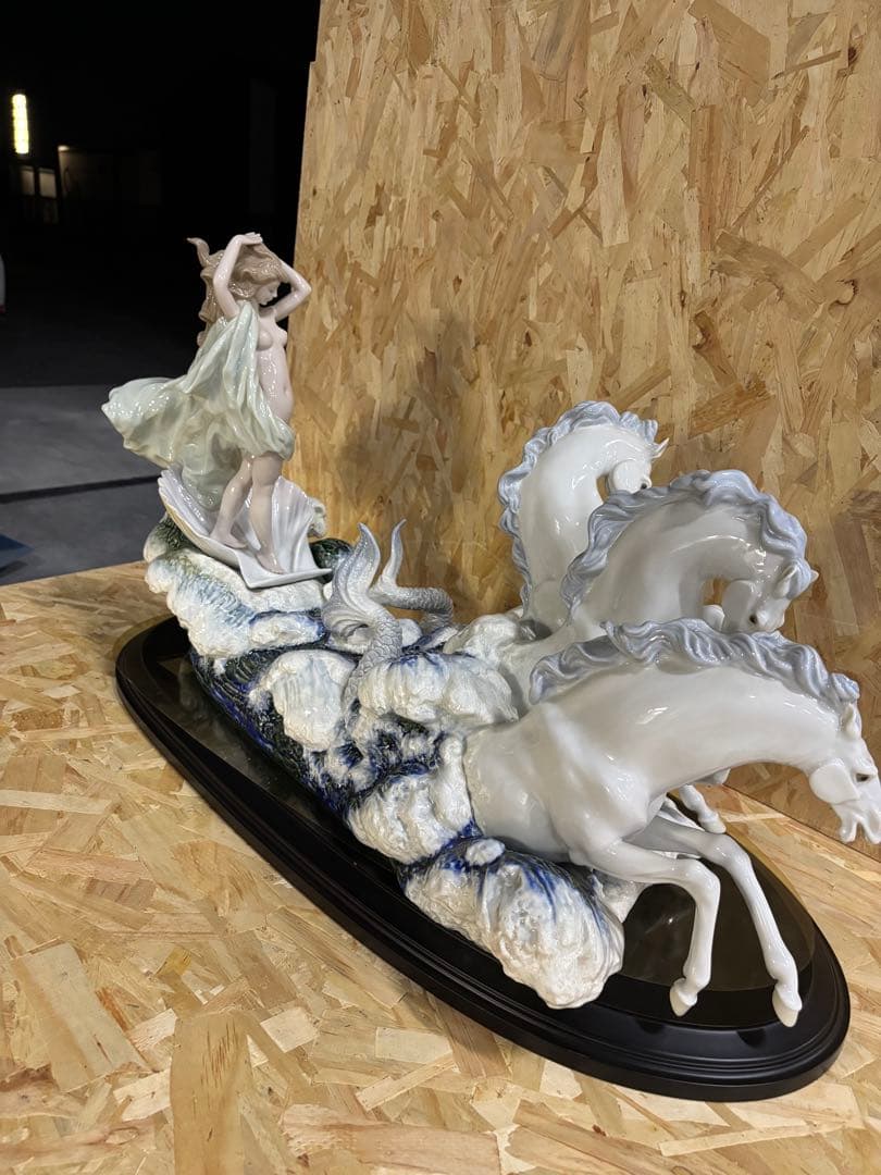 リヤドロ限定1000体ヴィーナスの誕生 The birth of venus