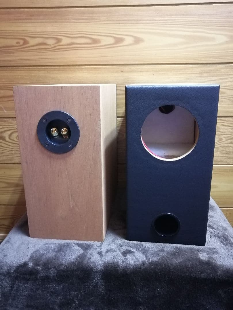 自作10cmスピーカー用エンクロージャー4段バスレフ型ペア - www