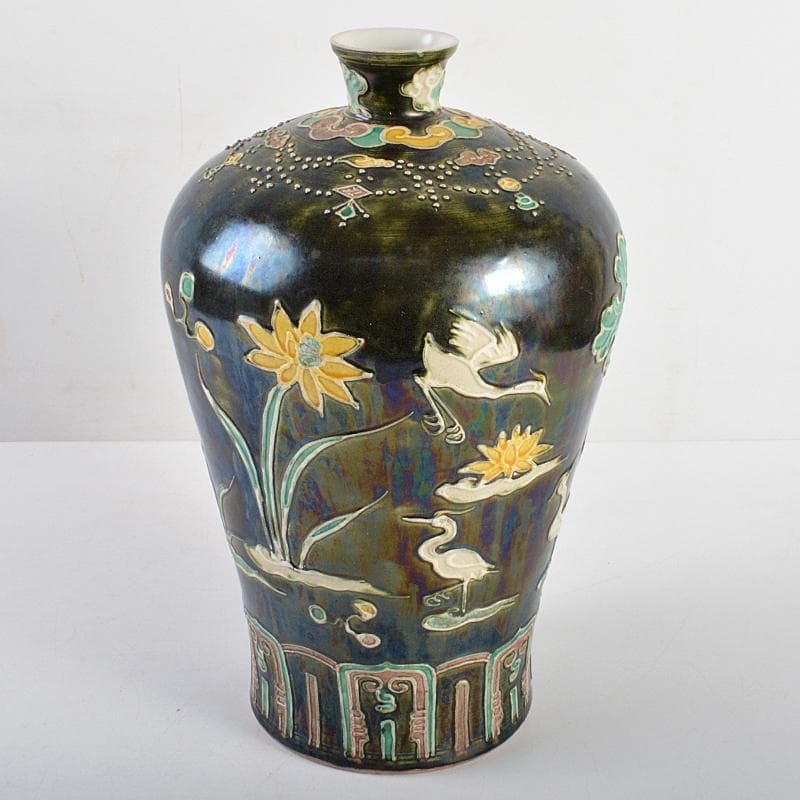 中国 黒交趾法花三彩蓮池鶴文 梅瓶 M R5611B - メルカリ
