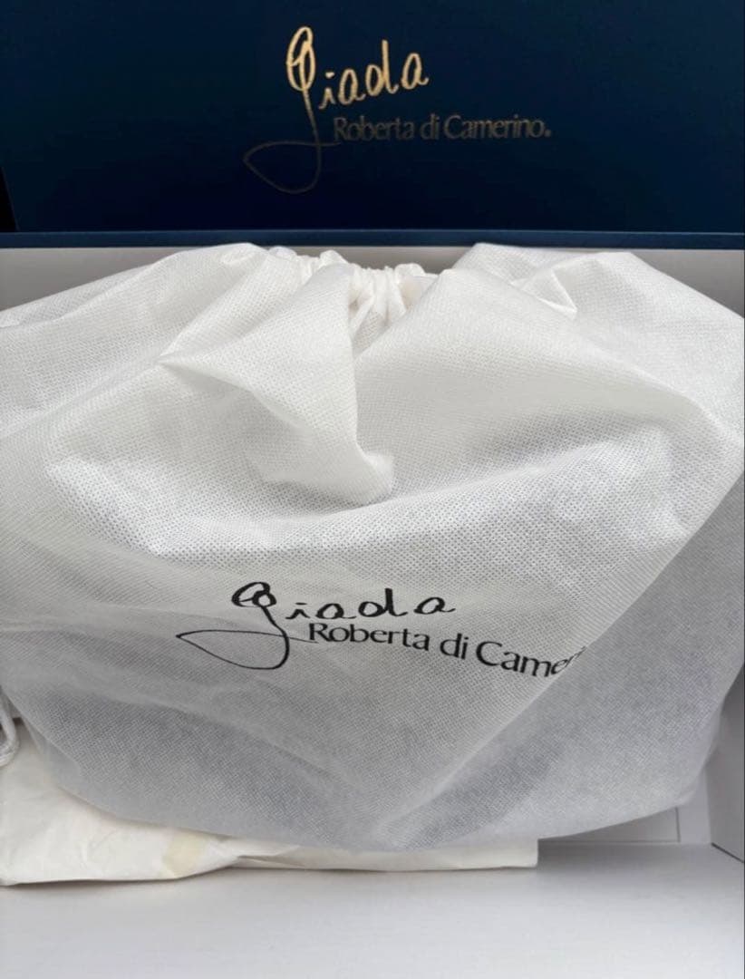 新品同様♡モナコ公妃グレースケリーロベルタクラシックClassico Black