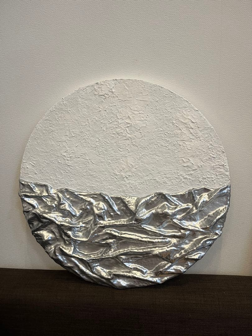 立体的な波のデザイン アート作品