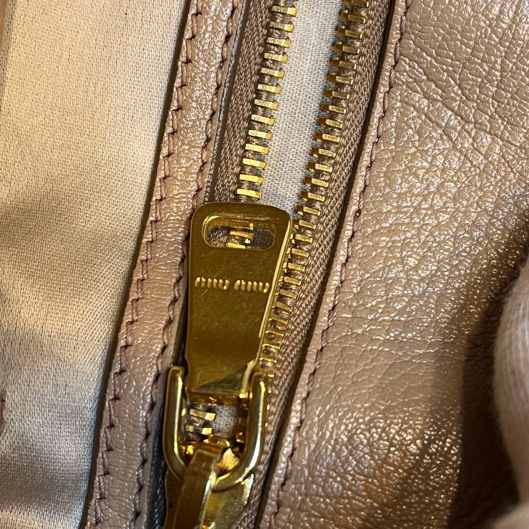 miumiu ミュウミュウ ハンドバッグ マドラス レザー ベージュ ブラウン