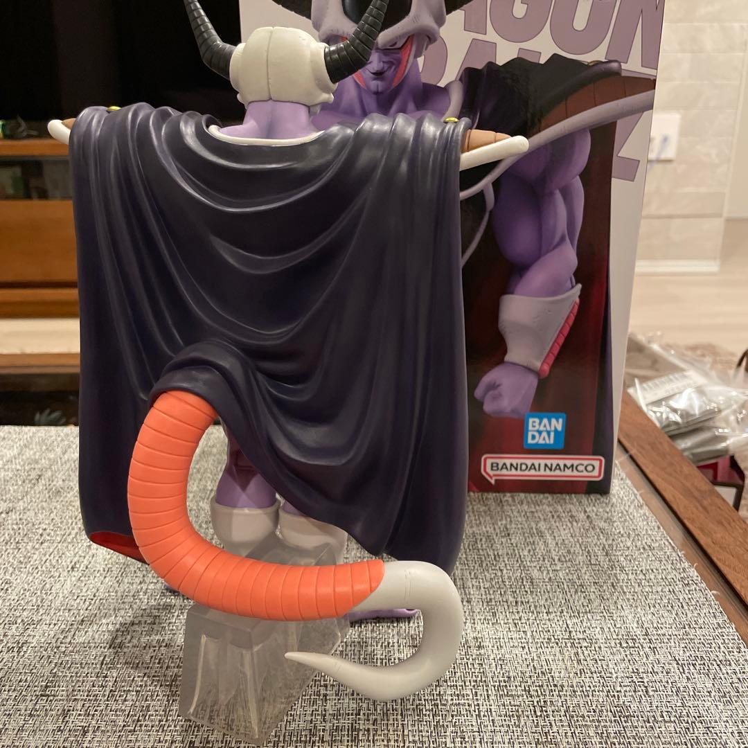 ドラゴンボール一番くじ メカフリーザ.コルド大王フィギュア