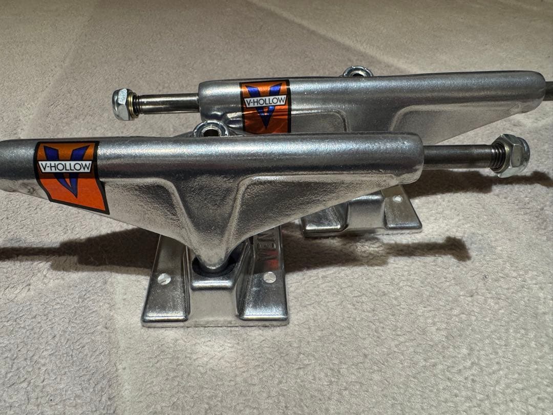 ベンチャー　V-HOLLOW スケートボード トラック5.2HI 堀米　新品