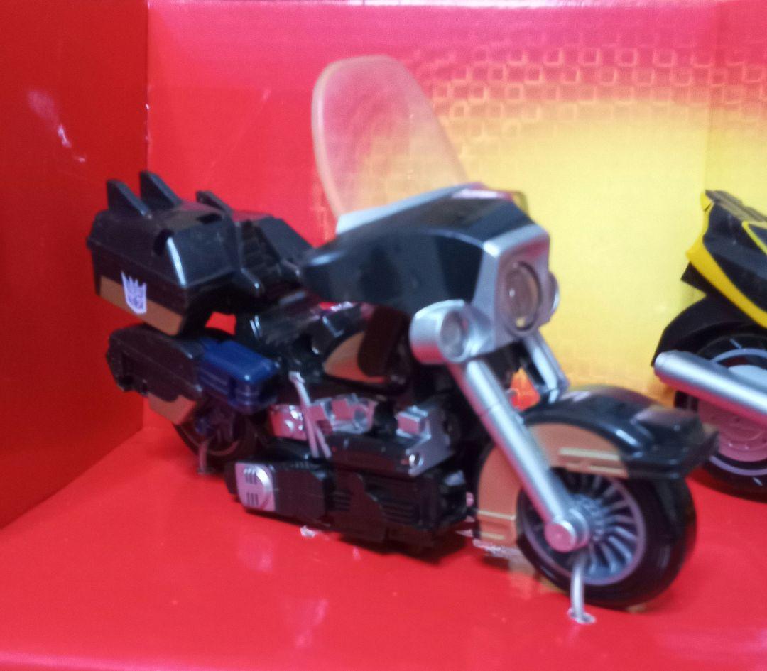 【最終値下げ】タカラ　トランスフォーマー　サイドウェイズvsアクサー