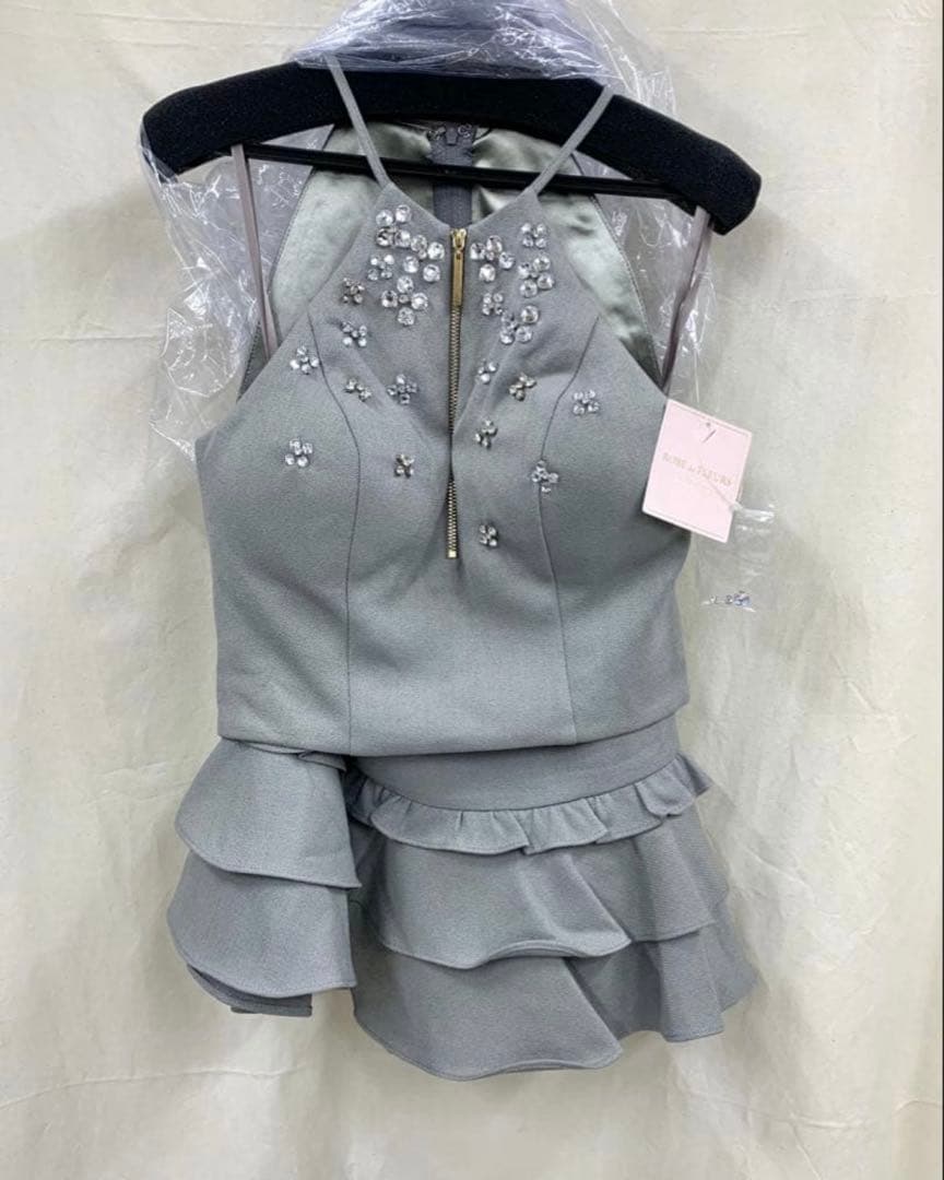 新品未使用ROBE de FLEURS セットアップ/キャバドレス