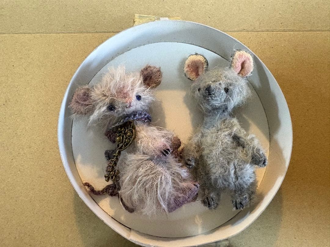 都会（街）のねずみ と 田舎のねずみ アートドール 作家