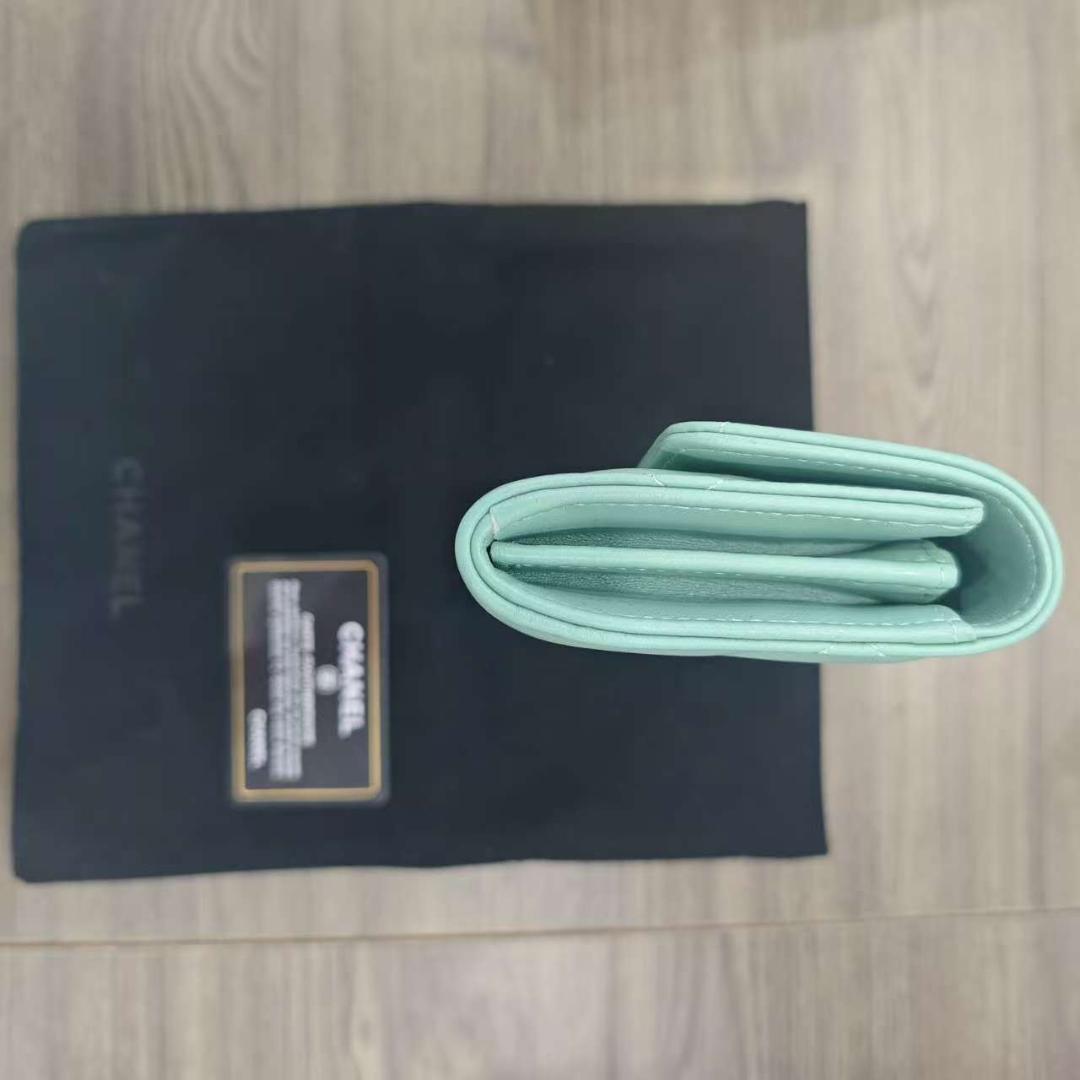 CHANEL ミントグリーン 三つ折り財布